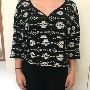 Rue 21 Gray & Black Tribal Print Top Size XL